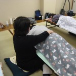 レイキ交流会でのヒーリングの様子