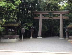 大神神社の手前